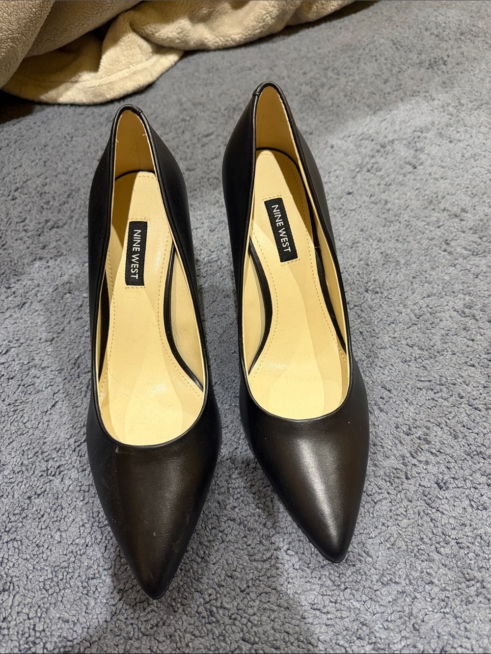 Nine West Black Pointed-Toe Leather Pumps